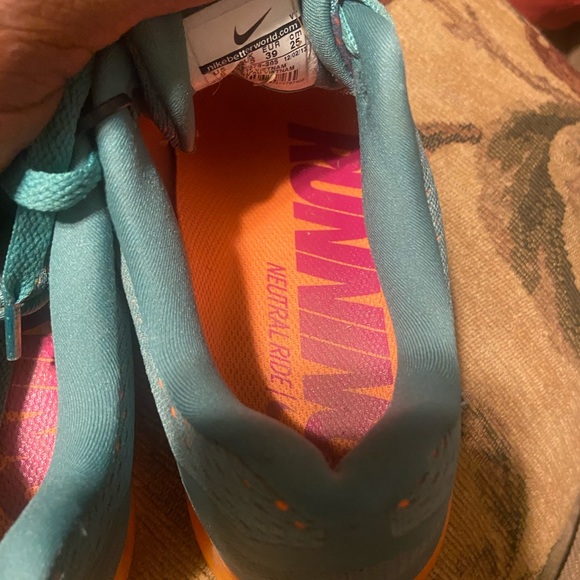 Multi color air max sz 8 - Picture 3 of 5